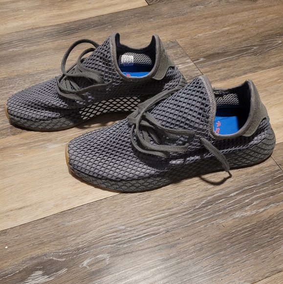 Adidas Deerupt Shoes - Picture 3 of 4